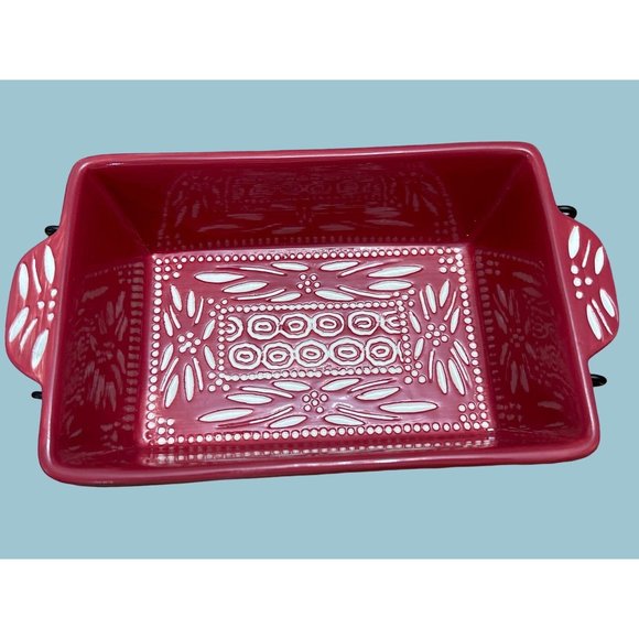 Temptations by Tara Red Carved Old World Poinsettia 3 Piece 1.5 Quart Baking Dis - Picture 2 of 5